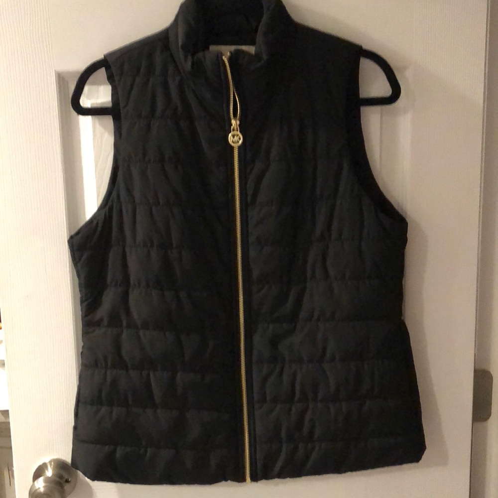 Solid black Michael Kors Puffer Vest NWT